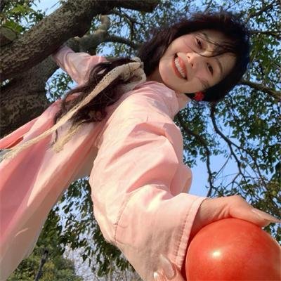 三女性